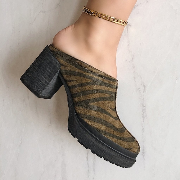 OTBT Shoes - OTBT Split In Tiger Print Chunky Heel Block Mules